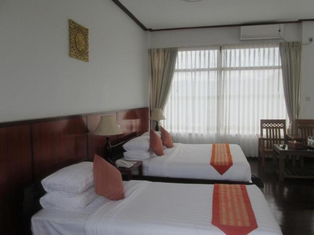 Hotel Maineli Nyaung Shwe Buitenkant foto